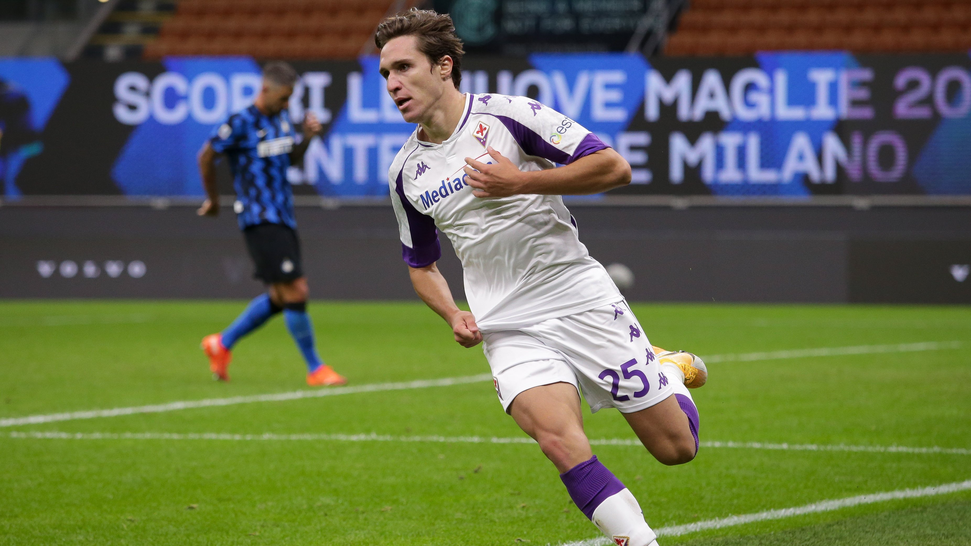 Federico Chiesa akan berseragam hitam putih Juventus. (Foto: Twitter/@