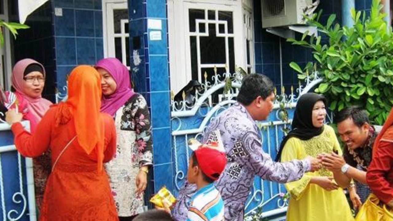 Menjaga kehidupan bertetangga bagian dari nilai ajaran Islam. (Foto: Istiemwa)