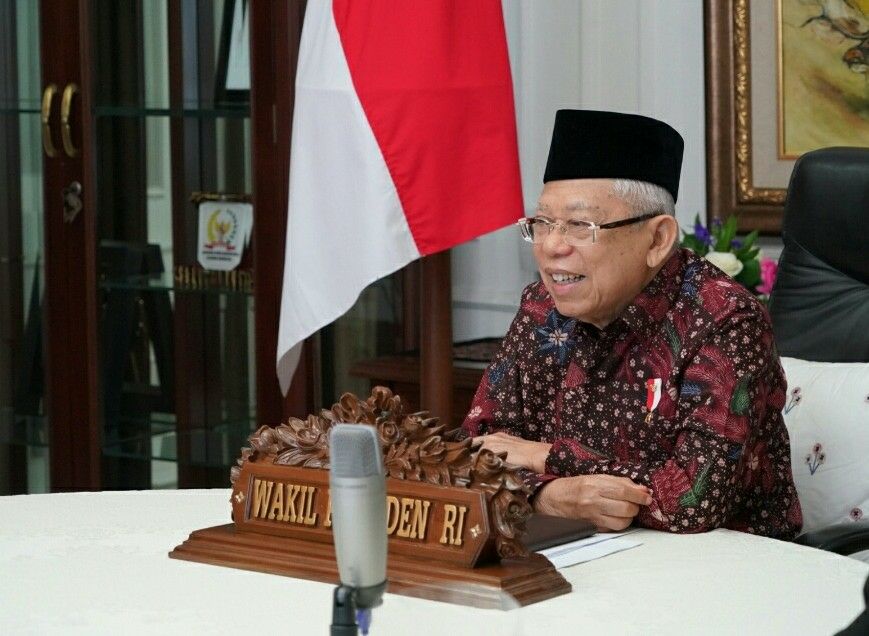 Wakil Presiden (Wapres) K. H. Ma’ruf Amin pada acara Focus Group Discussion (FGD) Penguatan Peran Lembaga Pendidikan Tenaga Kependidikan (LPTK) dalam Penyiapan Guru Indonesia melalui konferensi video di kediaman resmi Wapres, Jalan Diponegoro Jakarta Pusat, Selasa l0 Oktober 2020. (Setwapres)