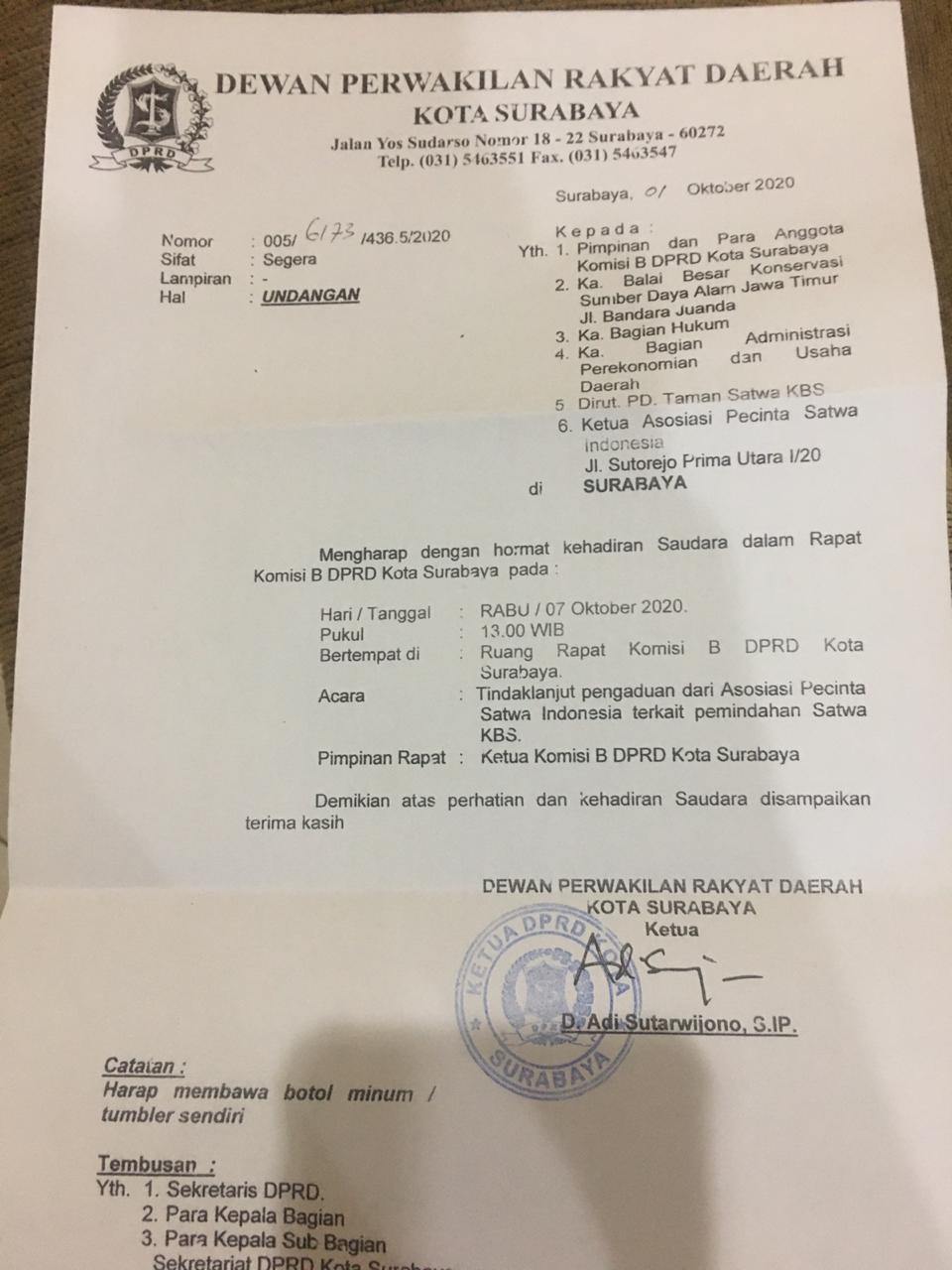 Surat undangan Rapat Komisi B DPRD Kota Surabaya terkait pengaduan dari Asosiasi Pecinta Satwa Indonesia. (Foto: Istimewa)