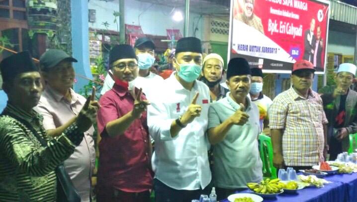 Eri Cahyadi ketika menghadiri acara Tok-Otok di Surabaya Utara. (Foto: Tim Er-Ji)