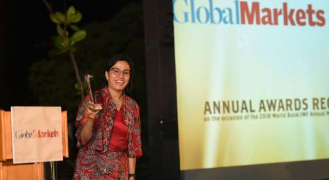 Menteri Keuangan (Menkeu) Sri Mulyani untuk kedua kalinya meraih penghargaan Finance Minister of the Year for East Asia Pacific, alias Menteri Keuangan terbaik di Asia Tenggara dan Pasifik tahun 2020 oleh Majalah Global Markets. (Foto: Dok. Global Markets)