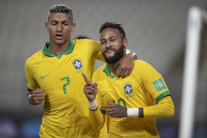 Dua pencetak gol Brasil ke gawang Peru, Richarlison dan Neymar. (Foto: Twitter/@CBF_Futebol)