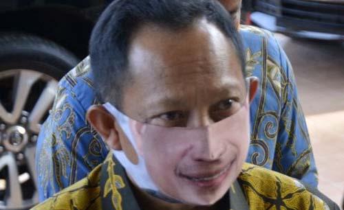 Mendagri Tito Karnavian mengingatkan masyarakat tetap terapkan protokol kesehatan saat menikmati  cuti bersama. (Foto:Antara)