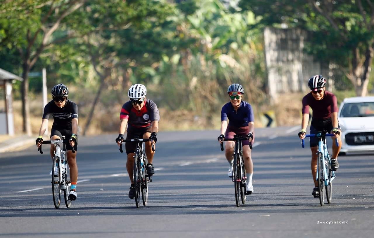 Joel, Rizal, Irene dan  Jason sekeluarga yang sama-sama addict olah raga. (Foto: Istimewa)