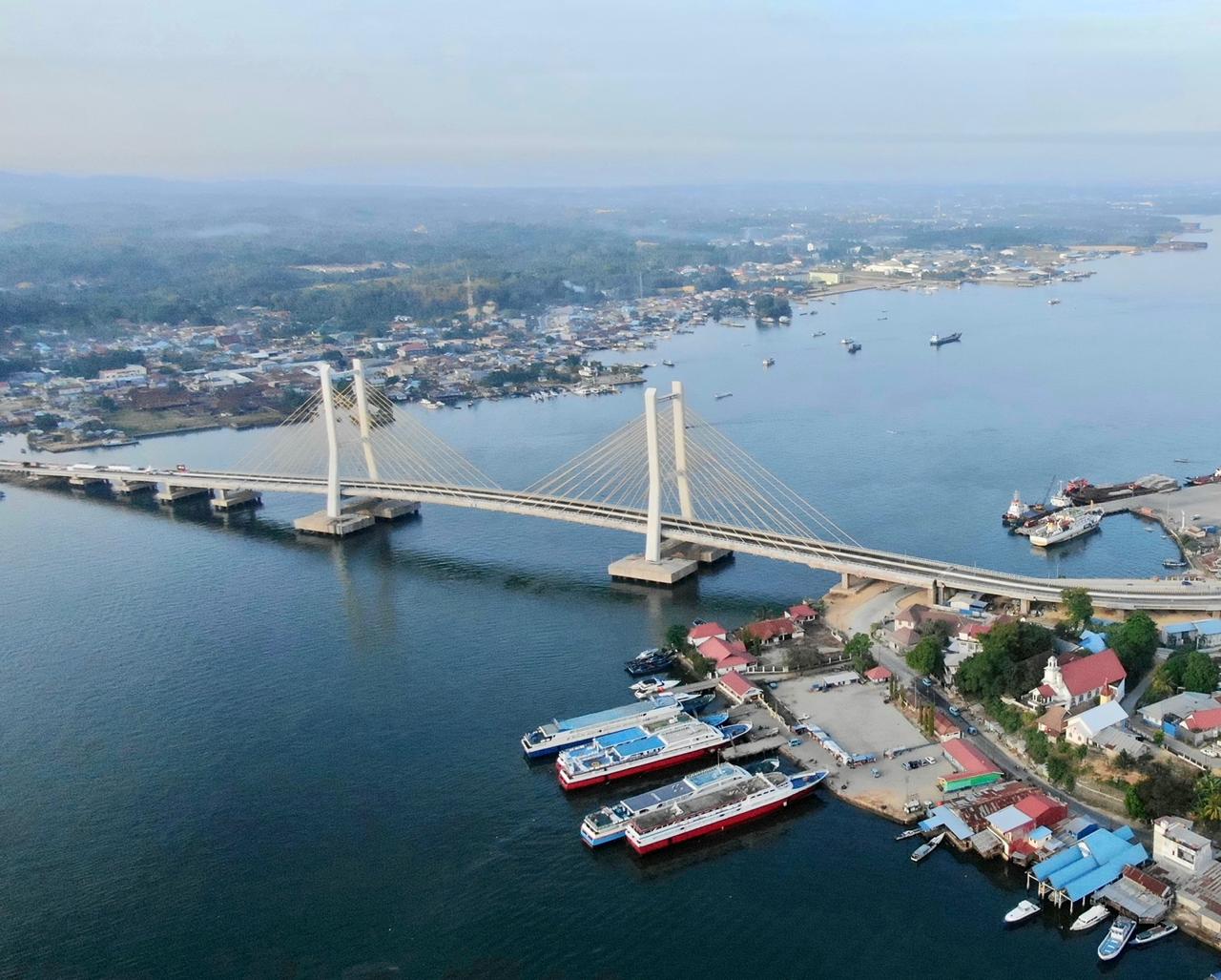 Jembatan Teluk Kendari yang diresmikan Presiden Jokowi sepanjang 1,34 Km, Kamis, 22 Oktober 2020 (Foto: Setpres)