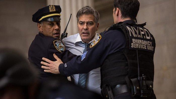 Salah satu adegan aktor George Clooney di film Monster Money. (Foto: YouTube)