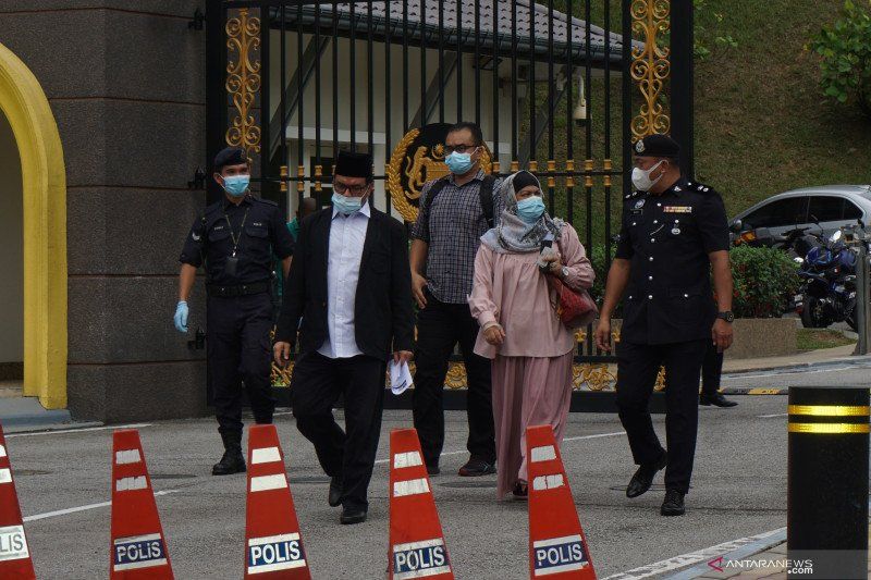 Sejumlah Raja Melayu usai pertemuan dengan Raja Malaysia Yang di-Pertuan Agong Al-Sultan Abdullah. (Foto: Malaytoday) 