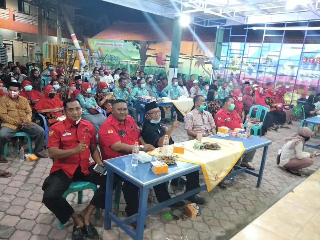 Eri Cahyadi-Armuji saat bertemu warga pendukung. (Foto: PDI Perjuangan)