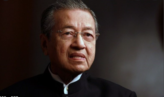 Cuitan Mahathir Muhammad dihapus Twitter dan disebut mengglorifiikasi kekerasan. (common wikipedia)