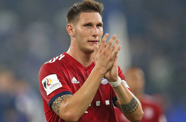 Bek Bayern Munchen, Niklas Sule, terkonfirmasi positif Covid-19. (Foto: UEFA)