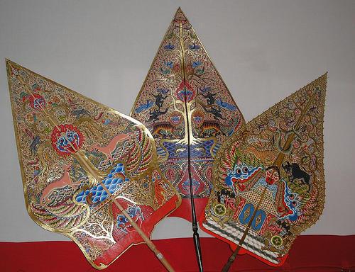 Kayon atau Gunungan dalam kesenian wayang kulit di Jawa. (Foto: Istimewa)