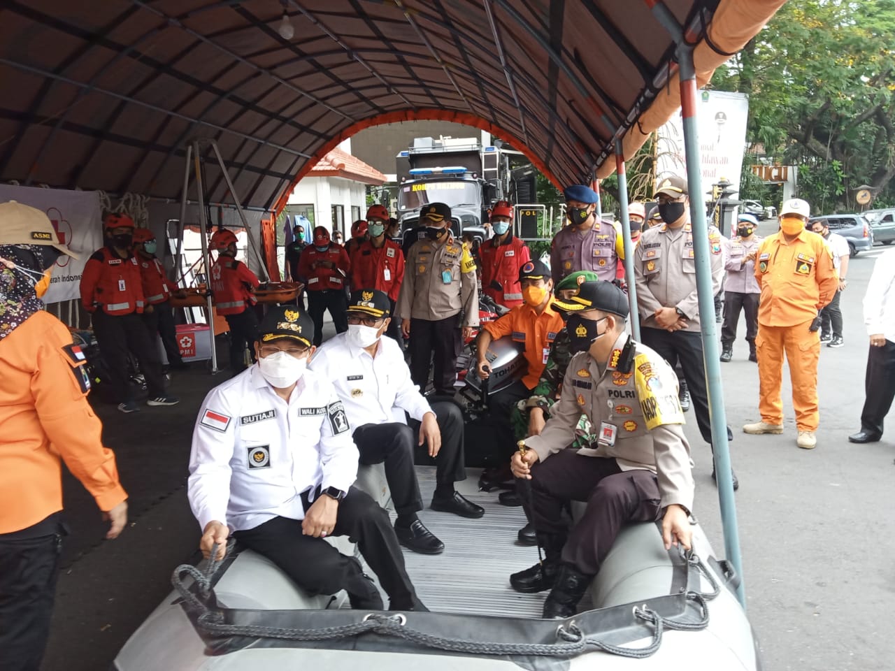 Forkopimda Kota Malang saat meninjau kesiapan sarana dan prasarana terkait persiapan bencana hidrometeorologi di Balai Kota Malang (Foto: Lalu Theo/ngopibareng.id)