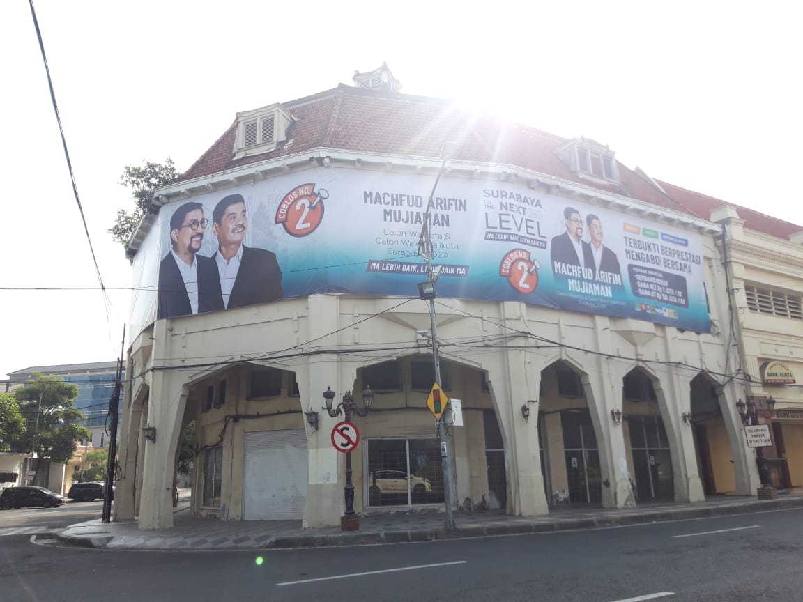 APK MAJU yang terpasang di bangunan cagar budaya. (Foto: Istimewa)