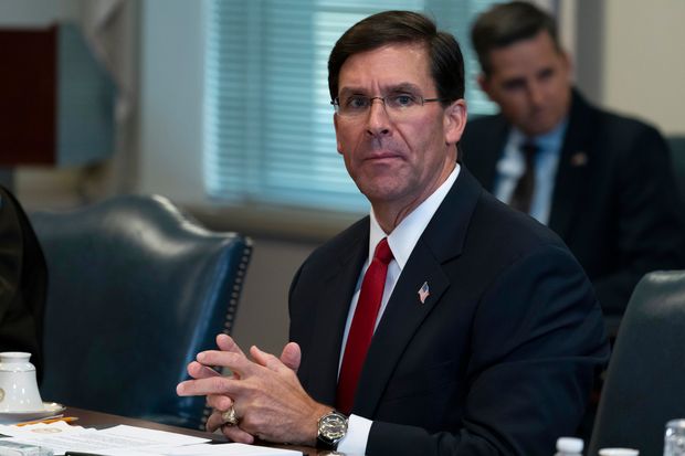 Mark Esper korban ulah Donald Trump. (Foto: wall street journal)