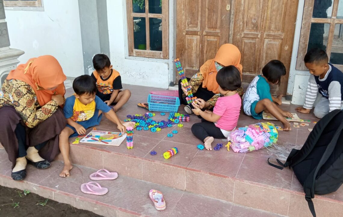 Kegiatan dilakukan Muhammadiyah Disaster Management Center (MDMC) Kabupaten Magelang membantu penyediaan logistik pengungsi. (Foto: muhammadiyah online)