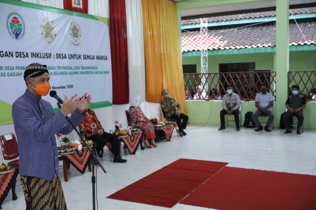 Gubernur Ganjar saat memberikan sambutan pada peresmian desa inklusi. (Foto: Dok Humas)