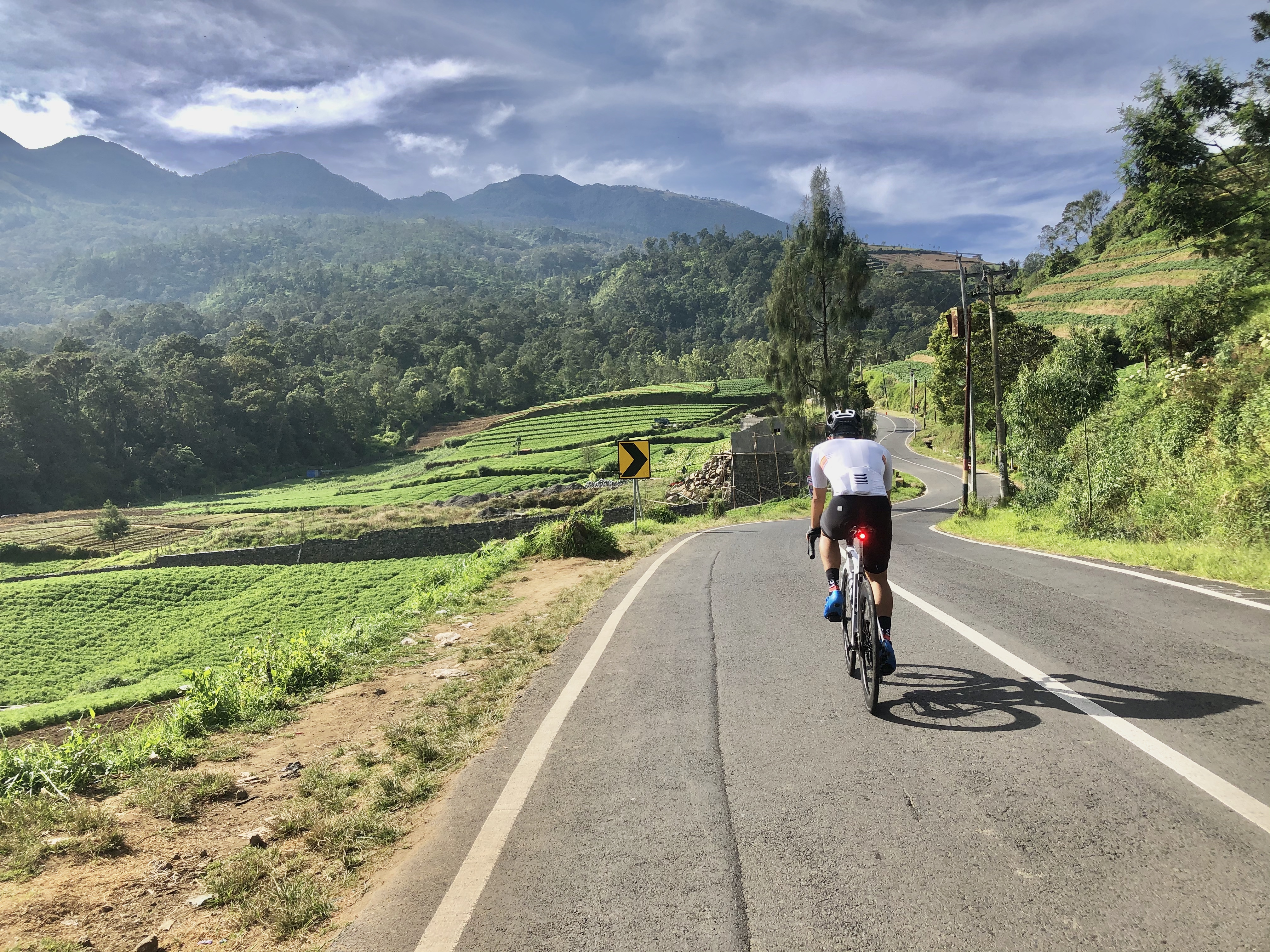Indahnya pemandangan kawasan Cangar, Batu, Malang. 