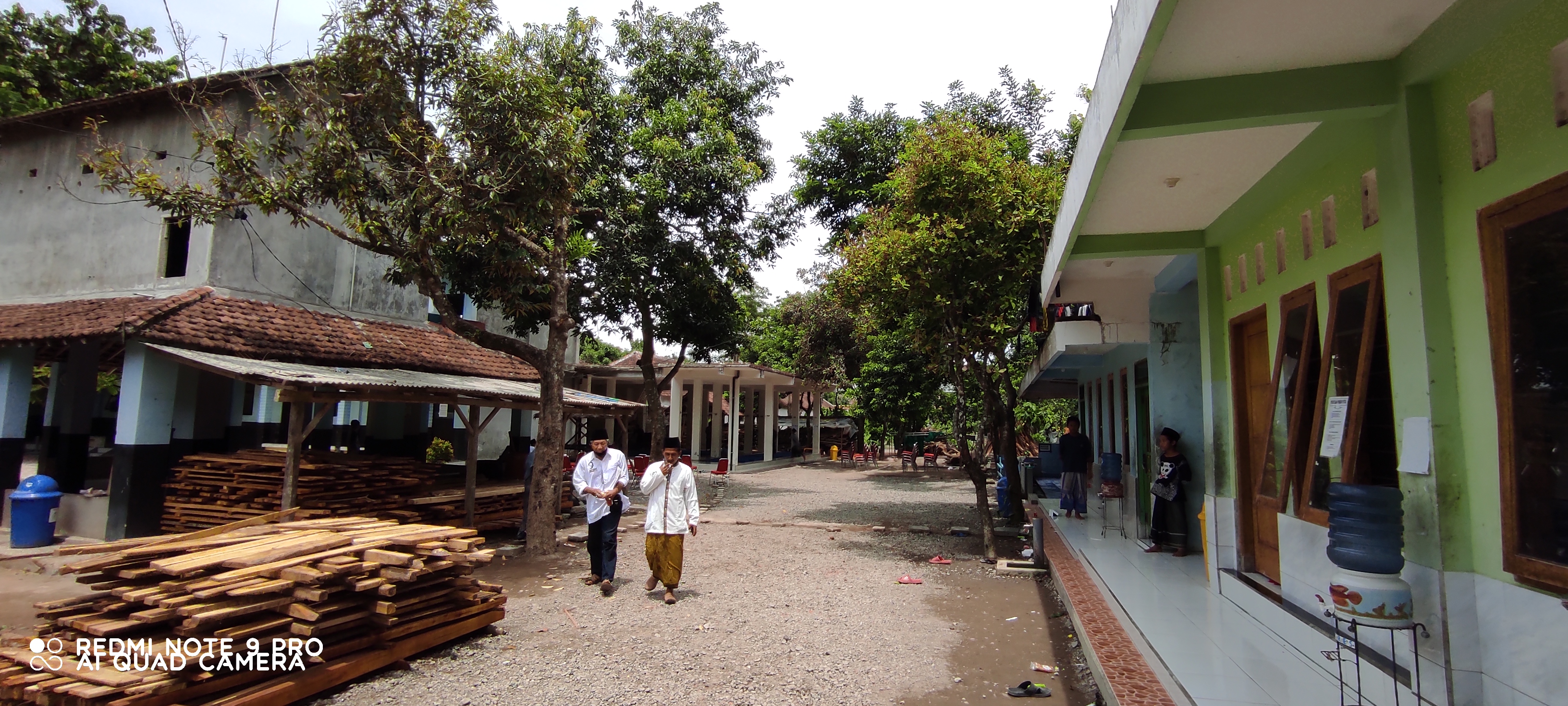 Suasana Pondok Pesantren Yayasan Pondok Pesantren Hidayatul Muta'allimin (Fendhy Plesmana/Ngopibareng.id) 