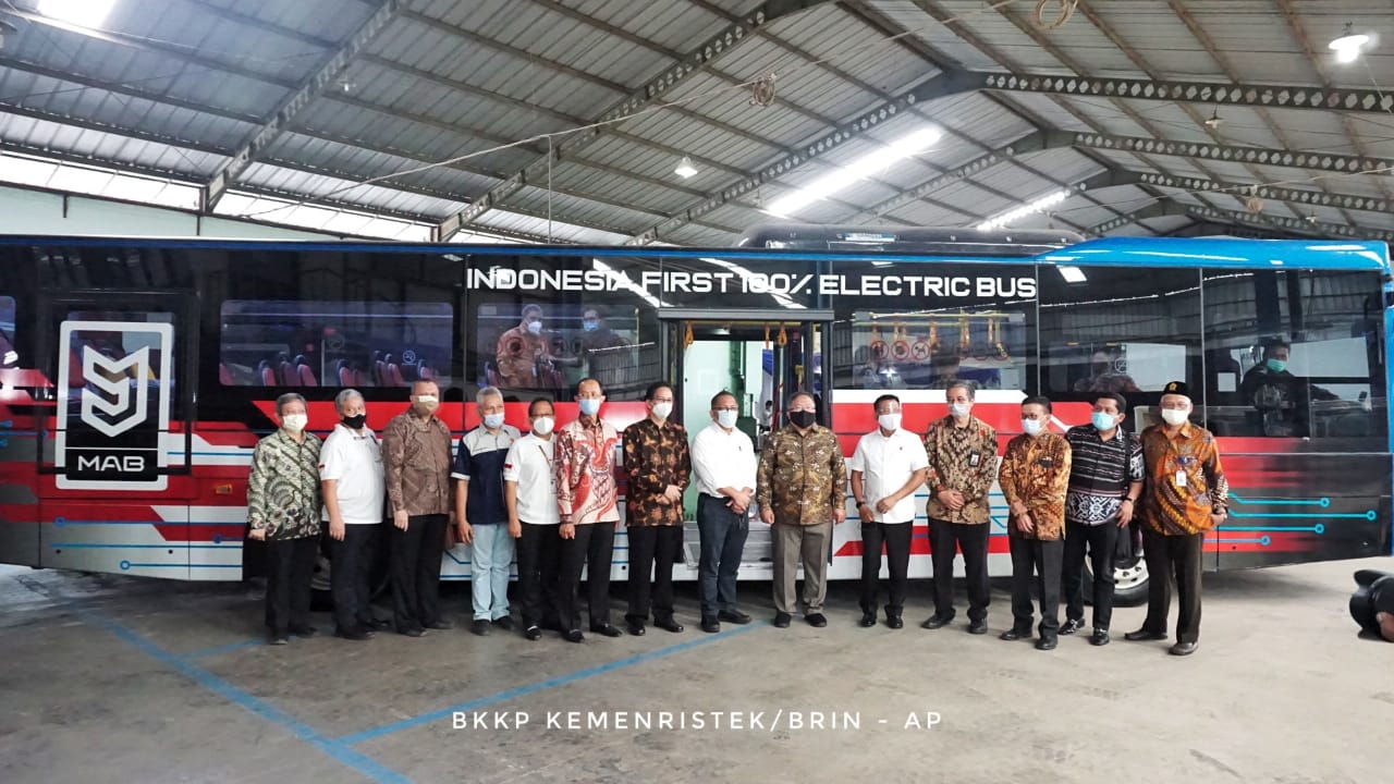 Menteri Riset dan Teknologi/Kepala Badan Riset dan Inovasi Nasional (Menristek/Kepala BRIN), Bambang PS Brodjonegoro, dalam kunjungannya ke Kudus, Jawa Tengah. (Foto: Dok. BRIN)