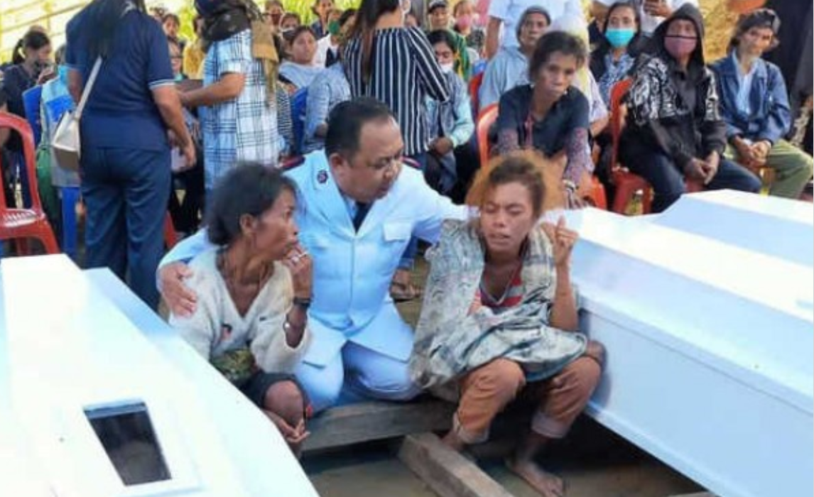 Suasana duka jelang pemakaman korban pembunuhan di Desa Lemban Tongoa, Palolo, Kabupaten Sigi, Sulteng, Sabtu, 28 November 2020. (Foto: istimewa)