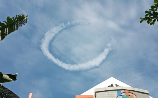 Kemunculan awan berbentuk cicin di Kediri, Jawa Timur. (Foto: Istimewa)