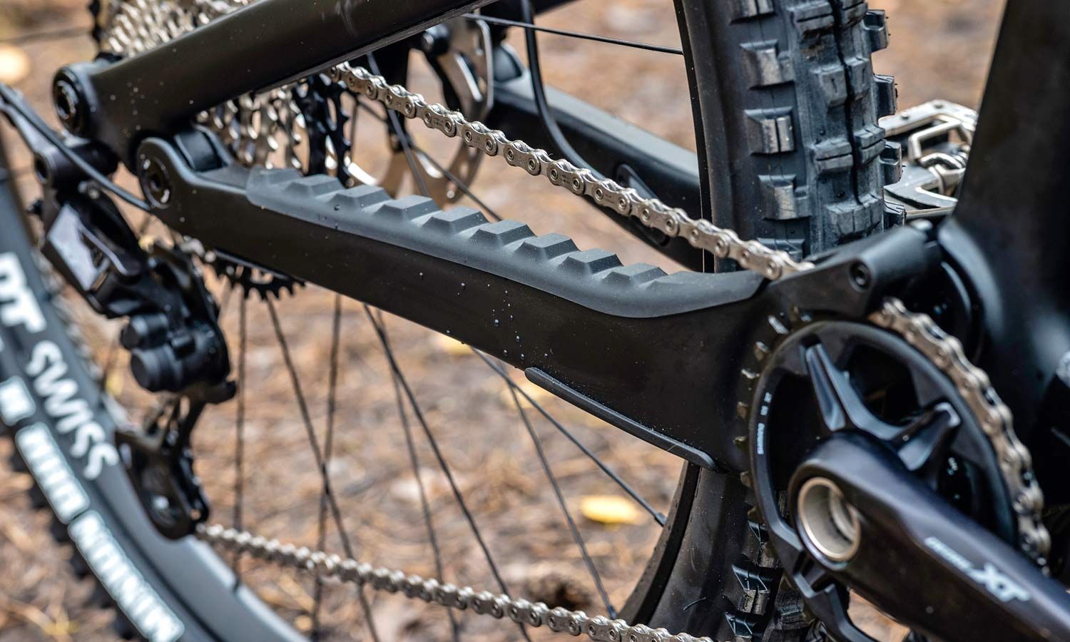 Dilengkapi dengan pelindung rantai  dari karet di chainstay. (Foto: Istimewa)