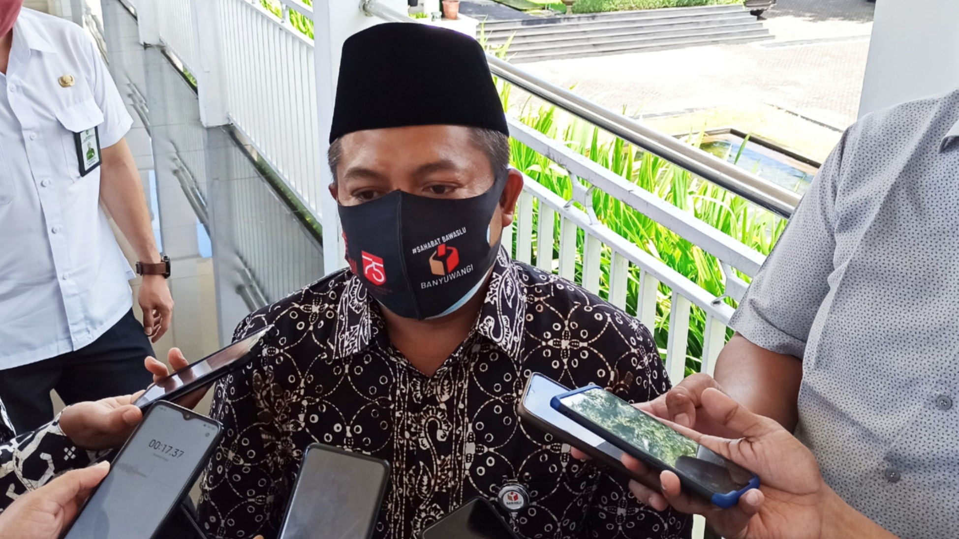 Ketua Bawaslu Banyuwangi, Hamim, (Foto: Muh Hujaini/Ngopibareng.id)