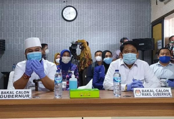 Cawagub Muslihan (kiri) berpasangan dengan Helmi Hasan maju dalam pilkada Provinsi Bengkulu. (Foto: Ant)