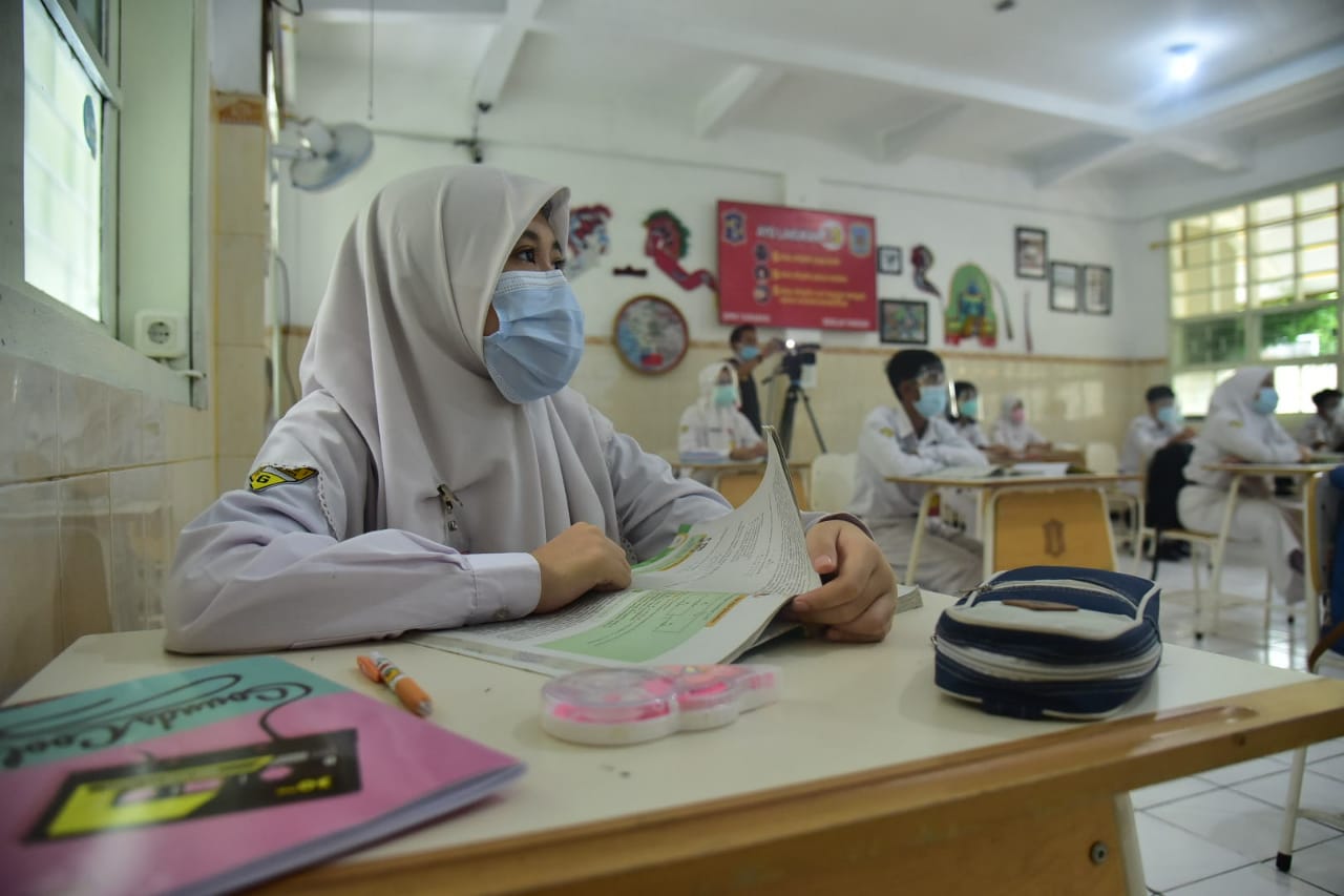 Uji Coba sekolah tatap muka di SMPN 1 Surabaya. (Foto: Dinas Pendidikan Kota Surabaya)