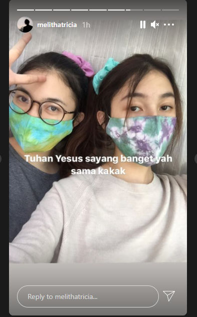 Ucapan duka dari Melitha, kembaran Melisha Sidabutar. (Foto: Insta Story @melitatricia)