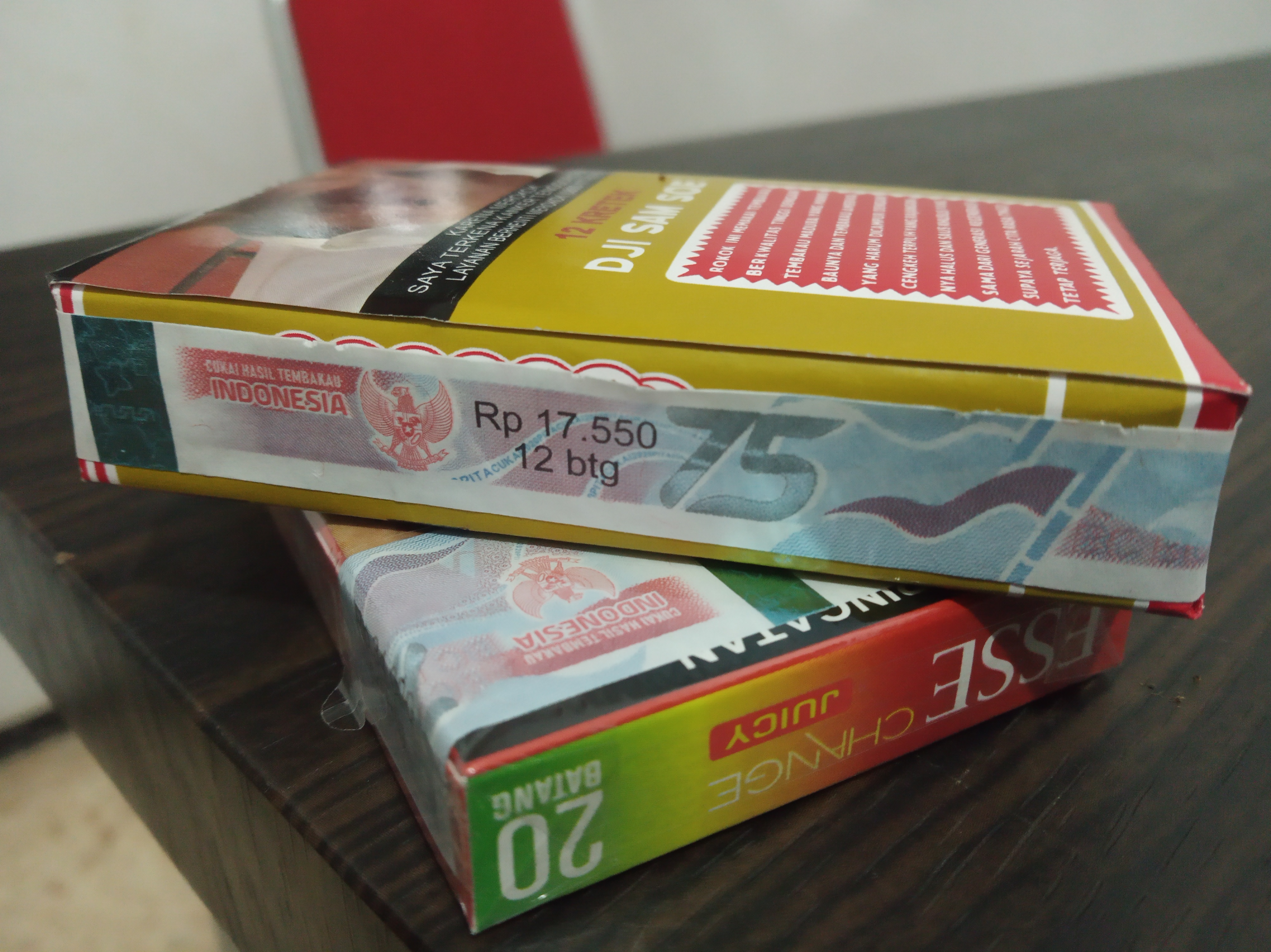 Cukai rokok akan mengalami kenaikan mulai Januari tahun 2021. (Foto: Ngopibareng.id) 