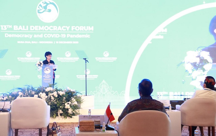 Menlu Retno Marsudi pada pembukaan Bali Democracy Forum (BDF) ke-13 di Nusa Dua, Bali. (Foto: kemlu)