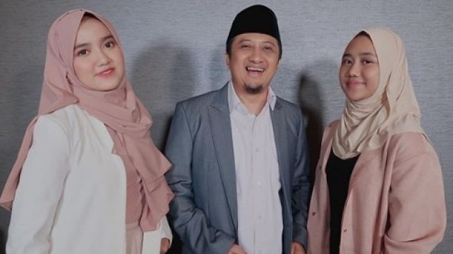 Ustadz Yusuf Mansur bersama putrinya, Wirda Mansur (kiri). (Foto: Instagram)