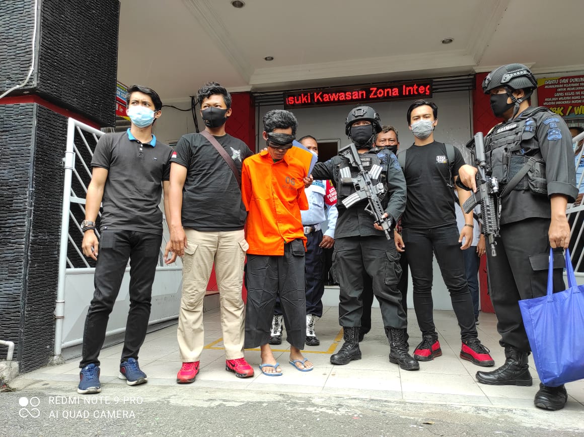 Napi teroris Lapas Cikeas Bogor dilayar ke Lapas Kelas 2A Kediri (Fendi Plesmana/ngopibareng.id) 