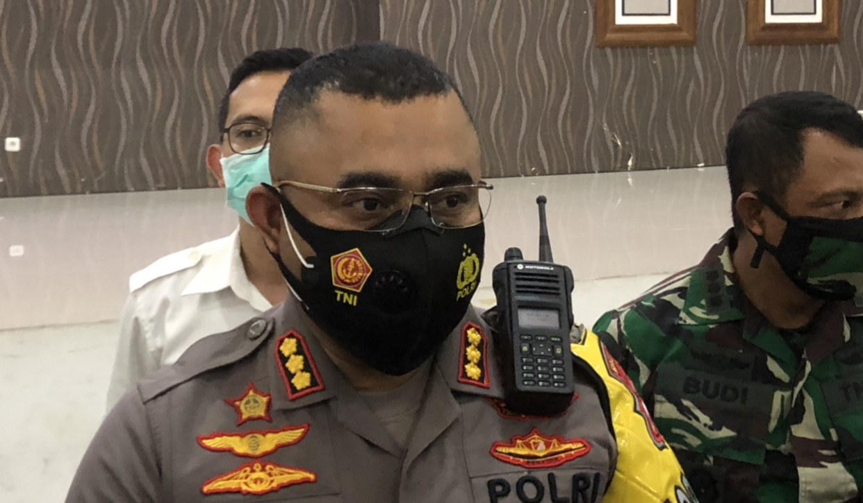 Kapolrestabes Surabaya, Kombes Pol Jhonny Edison Isir di Gedung Bhara Daksa Polrestabes Surabaya, Selasa, 22 Desember 2020. (Foto: Andhi Dwi/Ngopibareng.id)