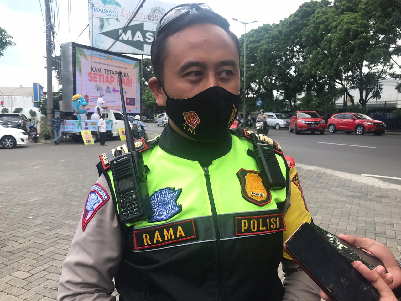 Kasatlantas Polresta Malang Kota, AKP Ramadhan Nasution saat ditemui di Pos Pelayanan Nataru, Karanglo, Kota Malang (Foto: Lalu Theo/ngopibareng.id)