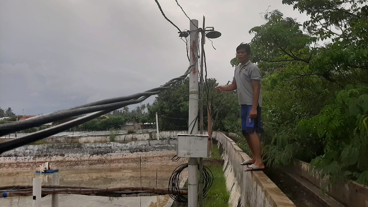 Lokasi tempat dua pegawai tambak tersengat aliran listrik (foto:istimewa)