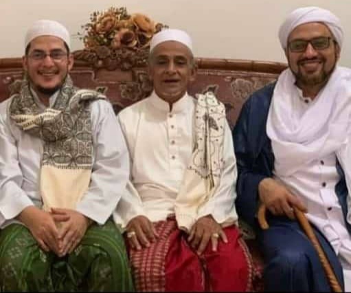 Habib Hasan bin Hud Assegaf (tengah) bersama Habib Abubakar dan Habib Taufiq Assegaf. (Foto: Istimewa) 