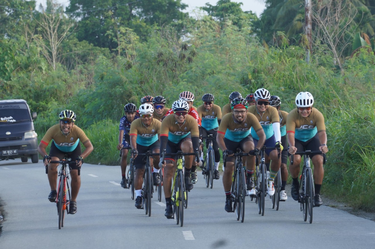 JCC bersemangat  menyelesaikan rute-rute gila di Jayapura. (Foto: Istimewa)