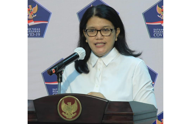 Juru Bicara vaksinasi Covid-19, Lucia Rizka Andalusia memberikan keterangan pers perkembangan vaksinasi Covid-19. (Foto: Setpres)