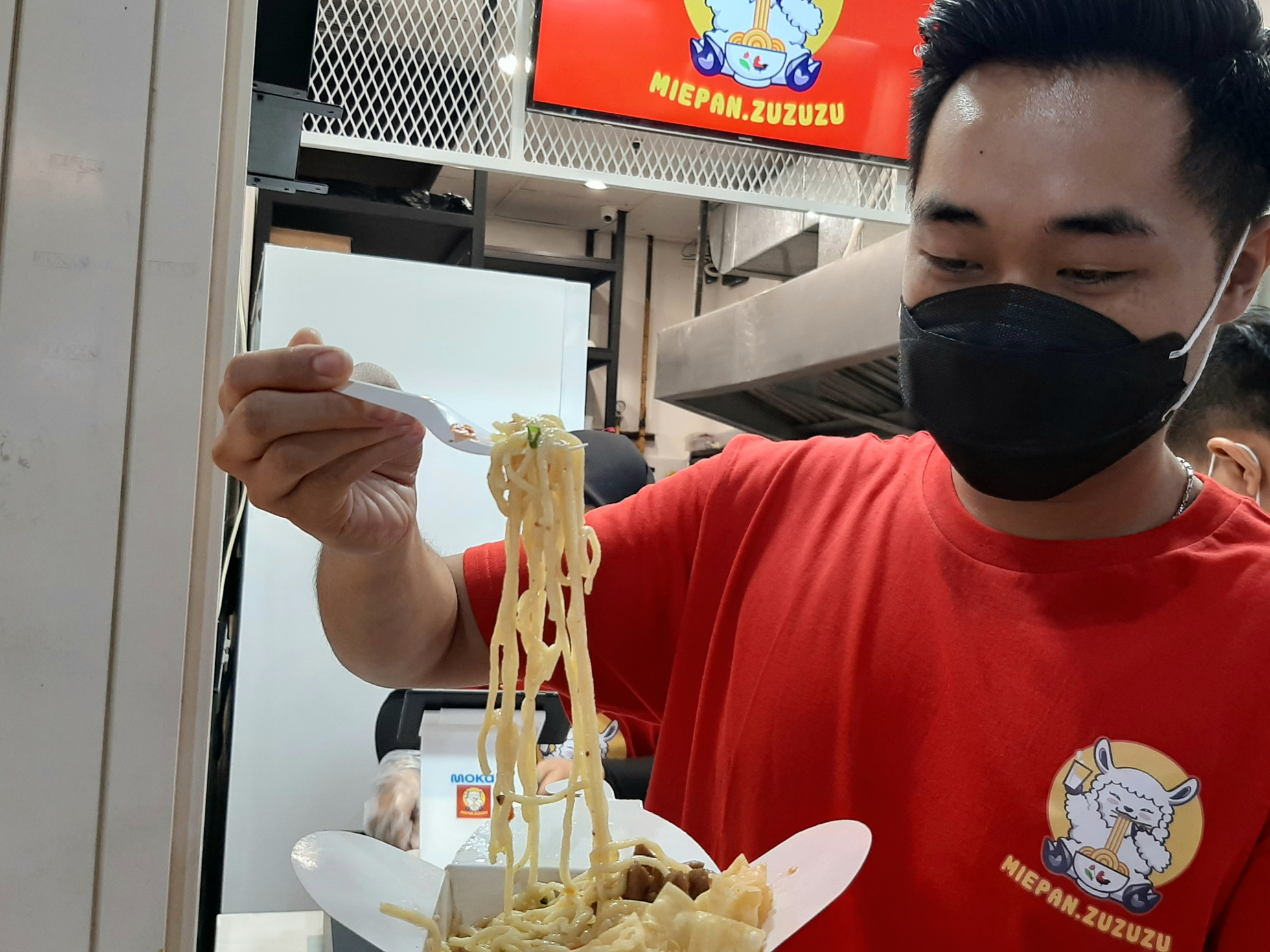 Miepan zuzuzu, mi susu pertama di Indonesia. (Foto: Pita Sari/Ngopibareng.id)