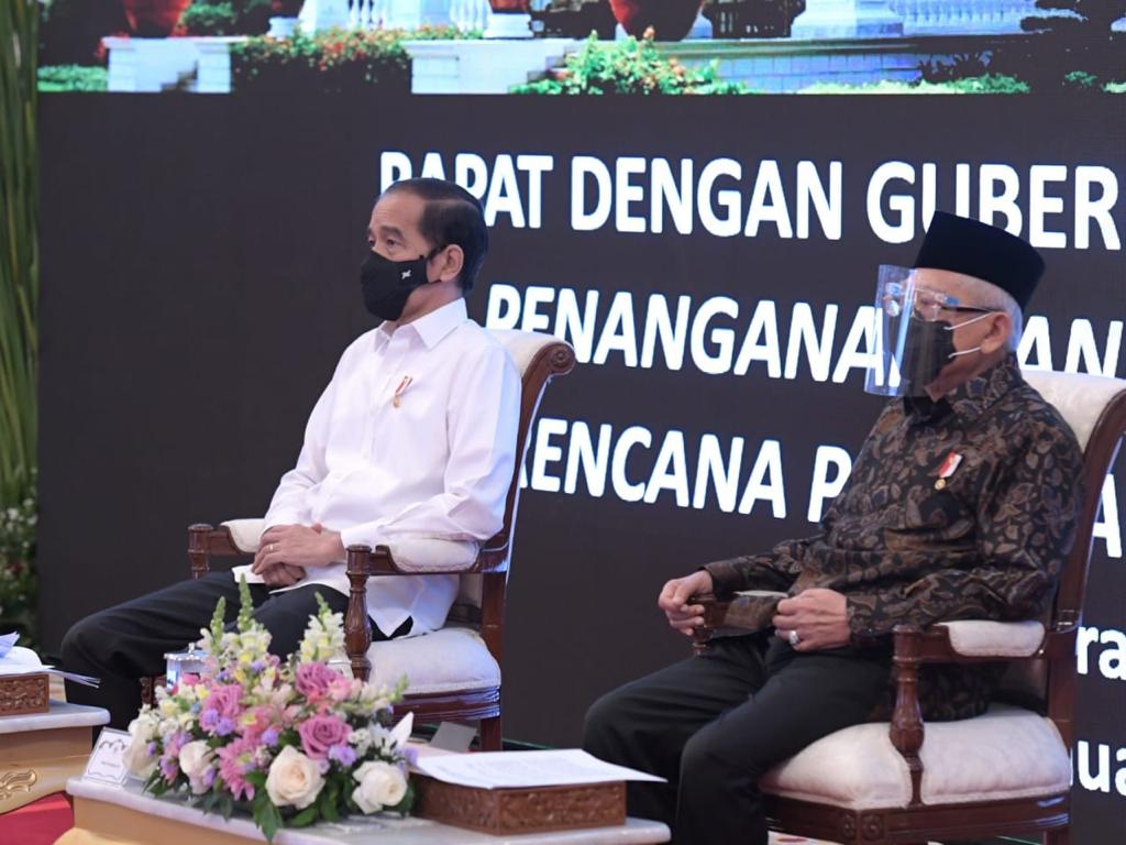 Presiden dan Wakil Presiden saat memimpin ratas bersama para gubernur di Istana Negara, Rabu, 6 Januari 2021. (Foto: Setpres)