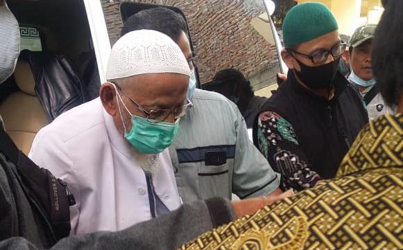 Abu Bakar Ba'asyir tiba di Ponpes Al-Mukmin, Ngruki, Solo. (Foto: Ant) 