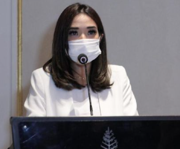 Gisella Anastasia (GA) atau Gisel menyampaikan permohonan maaf dalam konferensi pers, pada Rabu 6 Januari 2021 malam. (Foto: Istimewa)