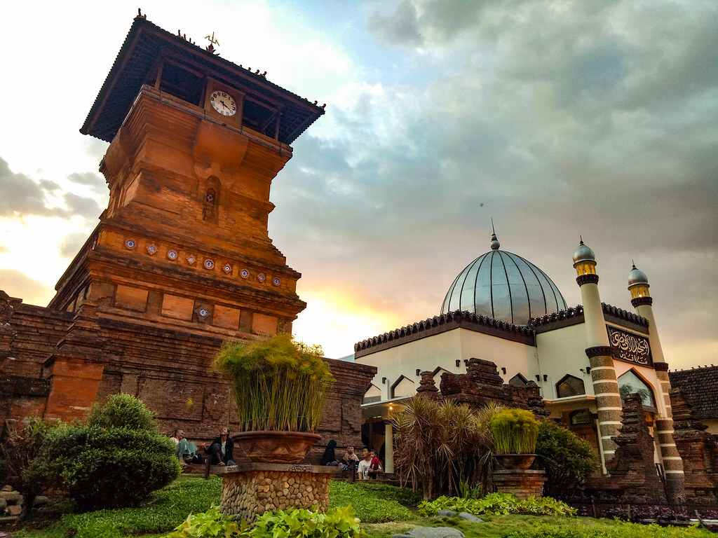 Masjid Menara Kudus dibangun Sunan Kudus (Sunan Ja'far Shadiq). (Foto: Istimewa)