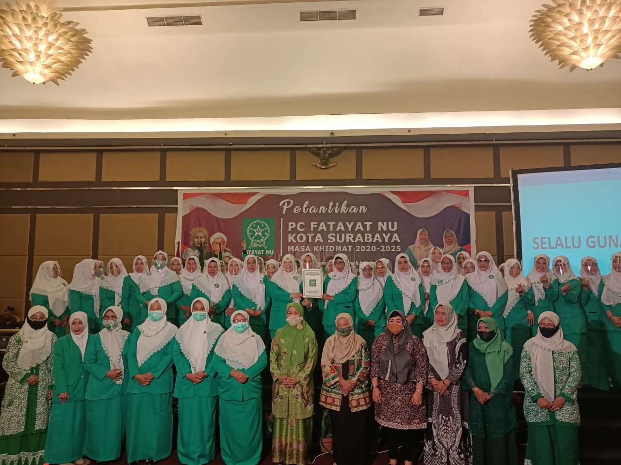 pelantikan PC Fatayat NU kota Surabaya periode 2020-2025. (foto: Alief Sambogo/Ngopibareng.id)