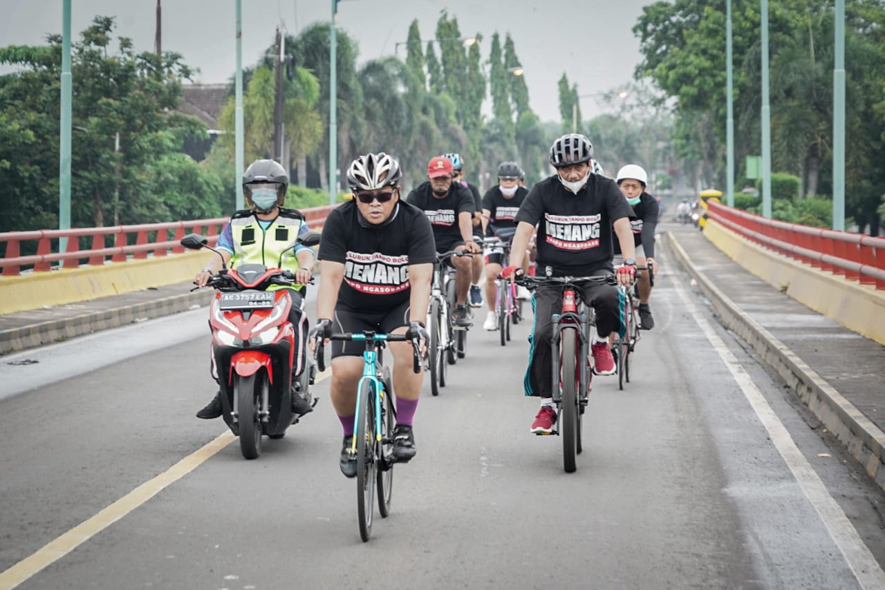 Untuk menjaga imunitas, Ketua DPRD bentuk komunitas gowes bareng. (Foto: Istimewa)