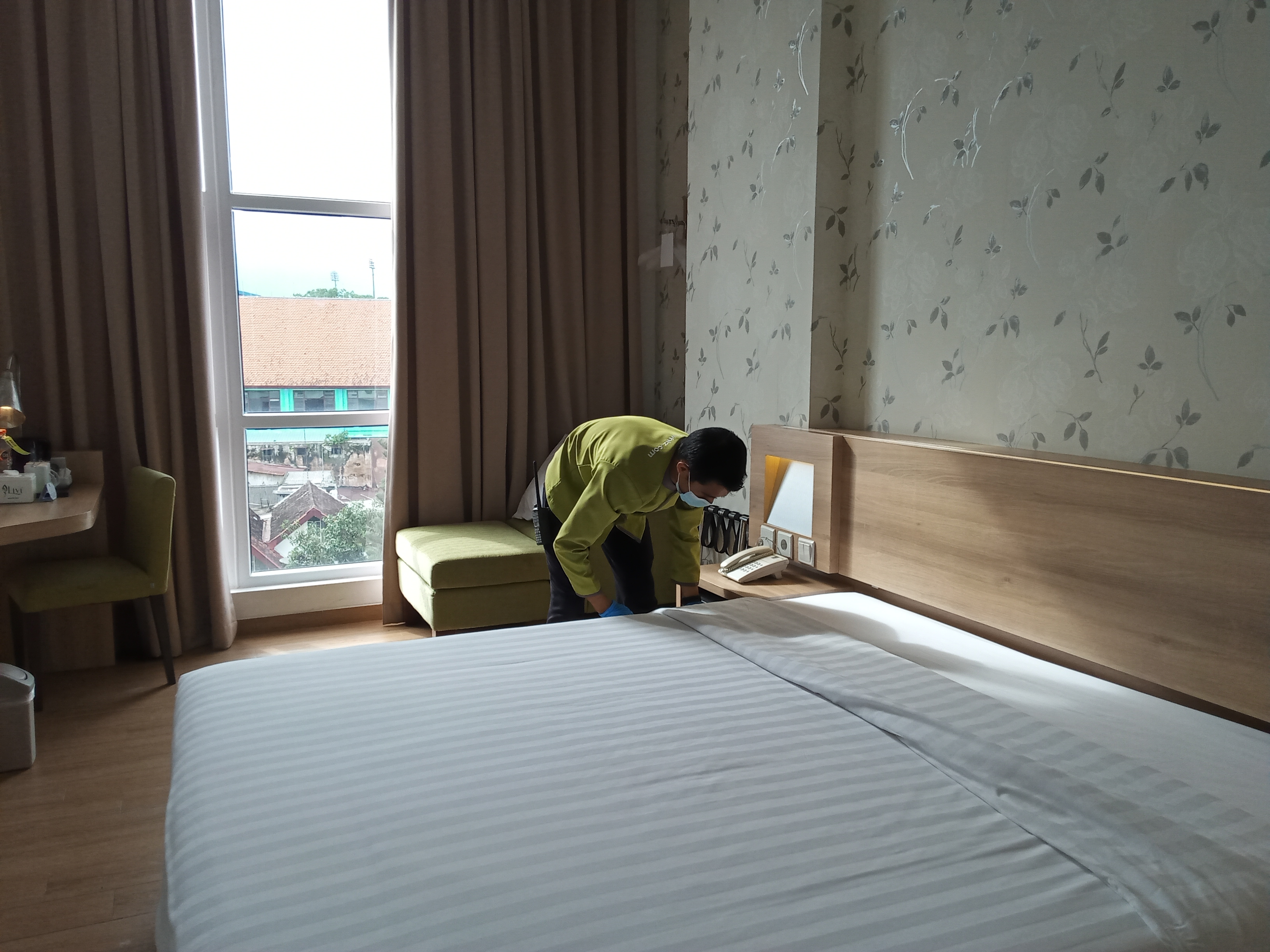 Salah satu kamar di Whize Prime Hotel Malang (Foto: Lalu Theo/ngopibareng.id)