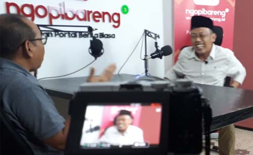 Sugiri Sancoko (kanan) bersama CEO Ngopibareng, Arif Afandi, Selasa malam, (Foto:Ngopibareng/Vidhi/Dino)